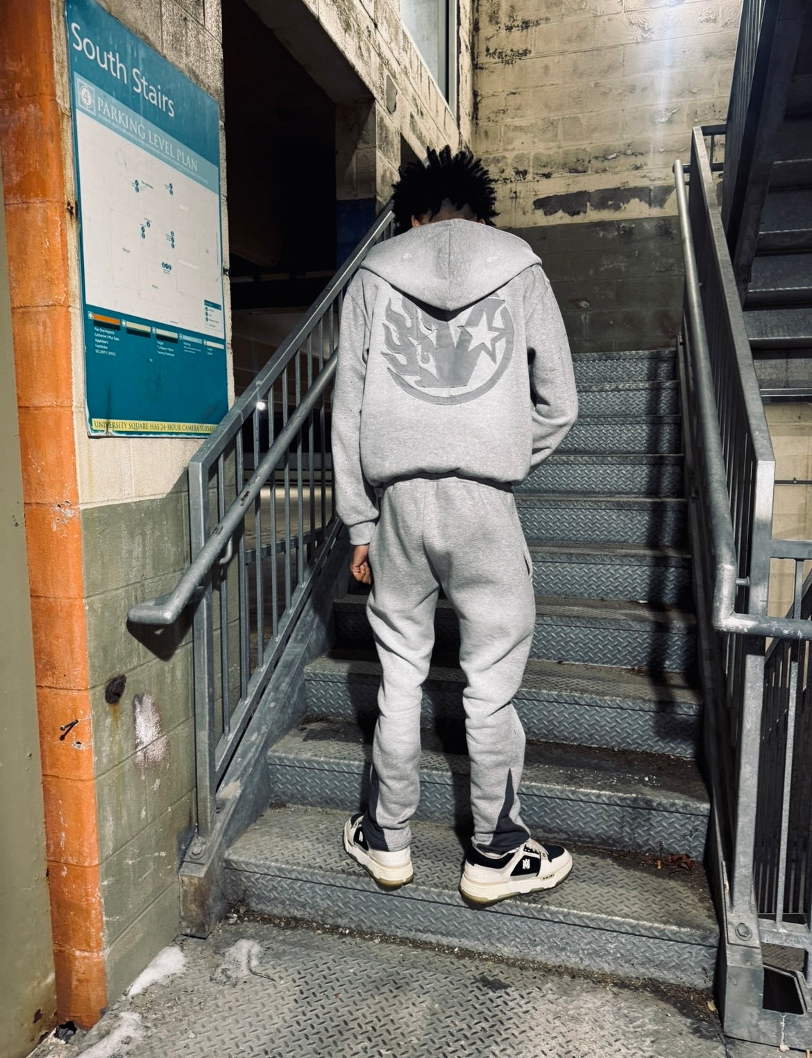 GRAY VNZ ZIP UP