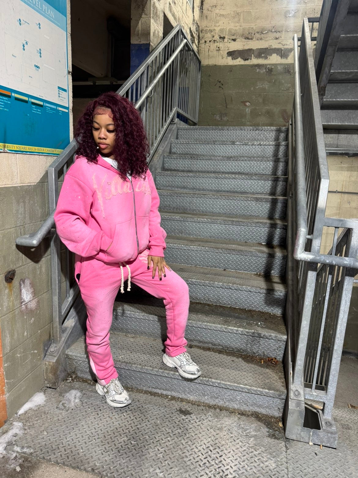 PINK VNZ ZIP UP