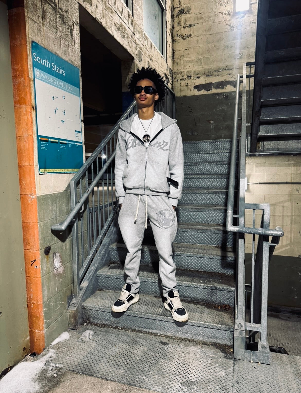 GRAY VNZ ZIP UP